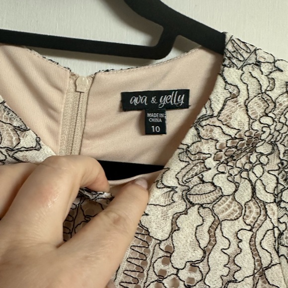 NWT size 10 - Picture 3 of 3